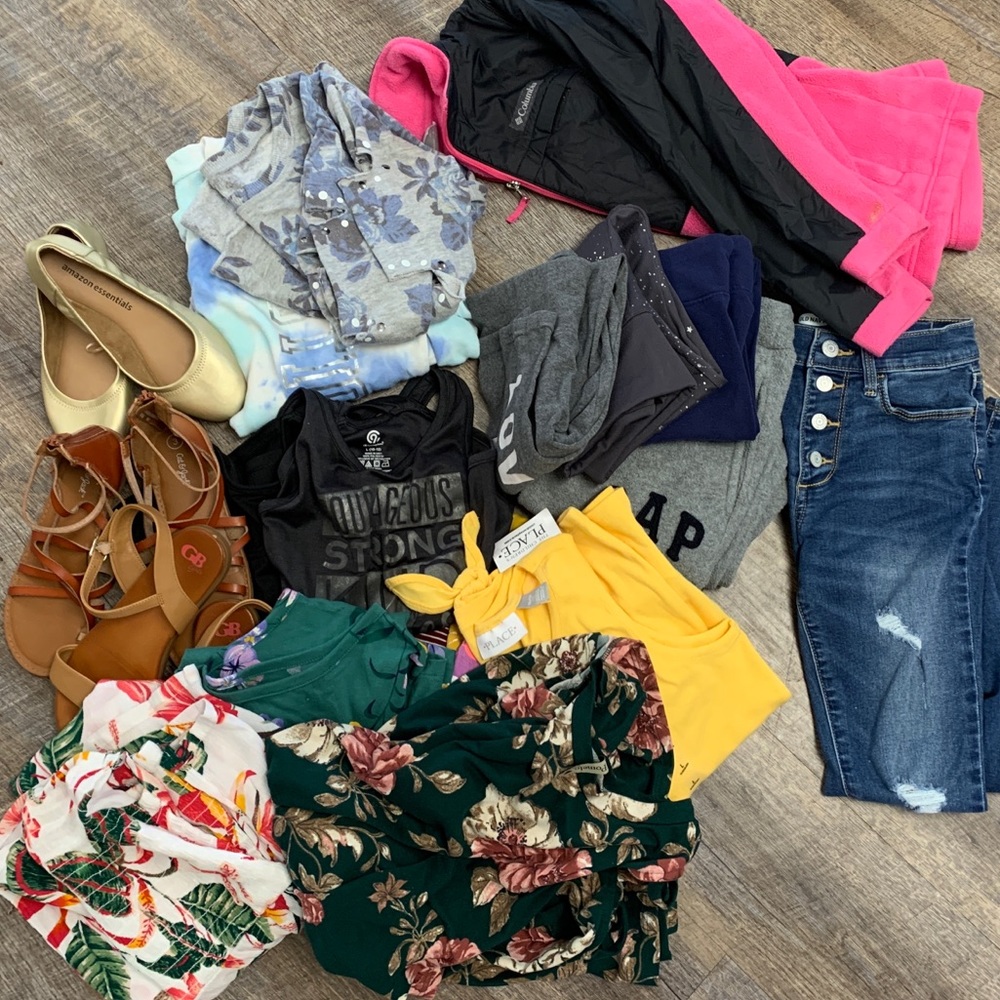 20 Piece Bundle - Girl’s Gently Worn Assorted Brand Clothing & Shoes - Sz 10/12